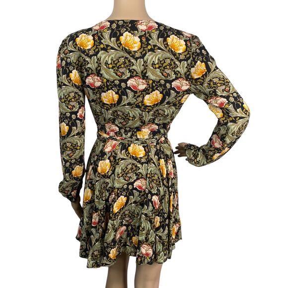 Urban Outfitters Ecote Ruby Dark Floral Skater Mini Wrap Dress SZ S - Picture 12 of 14